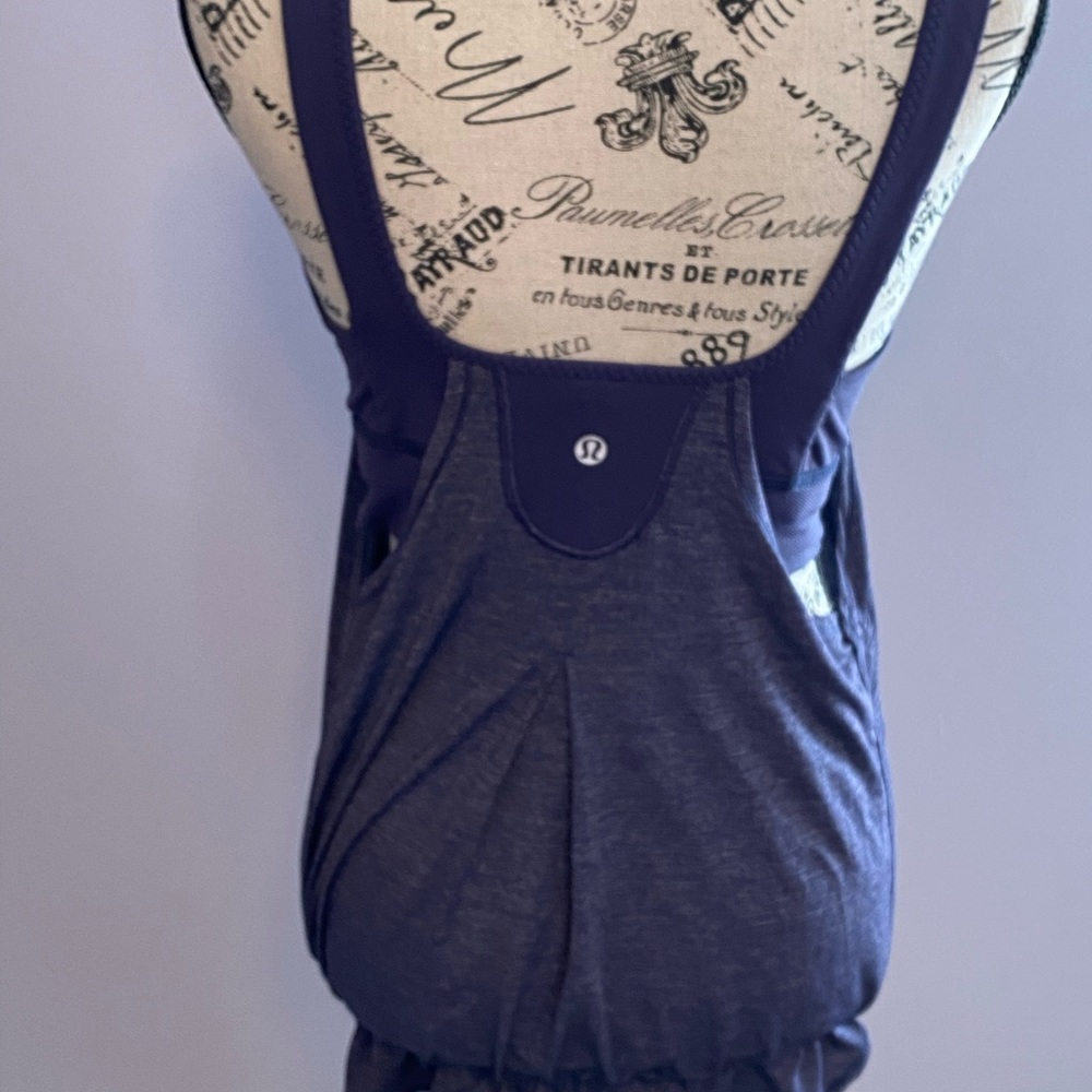 Lulu lemon work out top